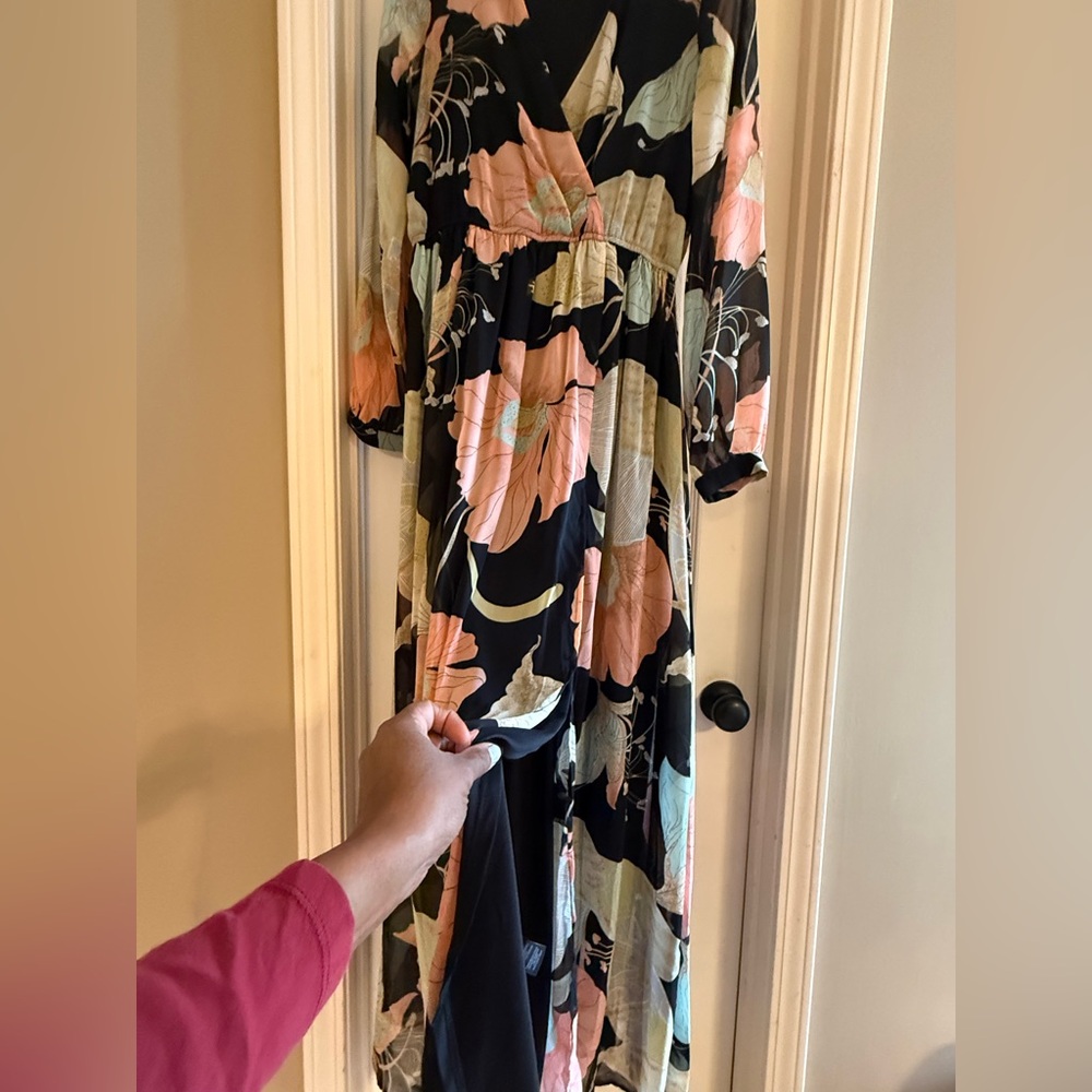 Lulu's Black Floral Long Sleeve Dress